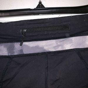 Lululemon size 4 cropped leggings
